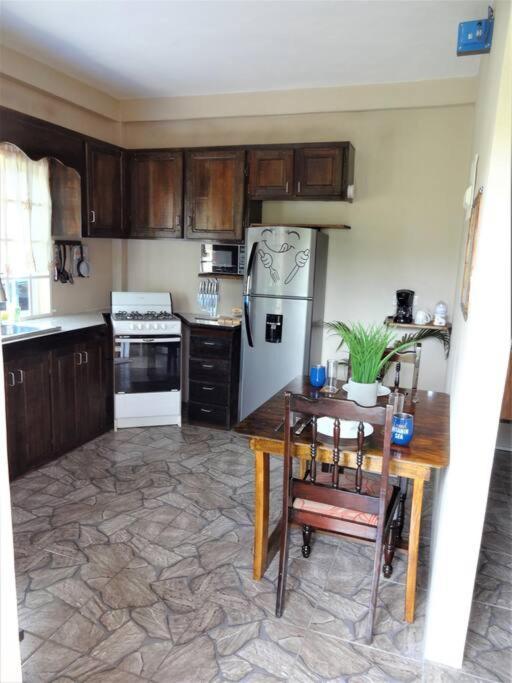 St. George'S Holiday Studio Vacation Of A Lifetime Fontenoy Екстериор снимка